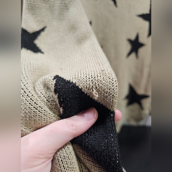 Tan and Black Star Sweater Large - Picture 3 of 3
